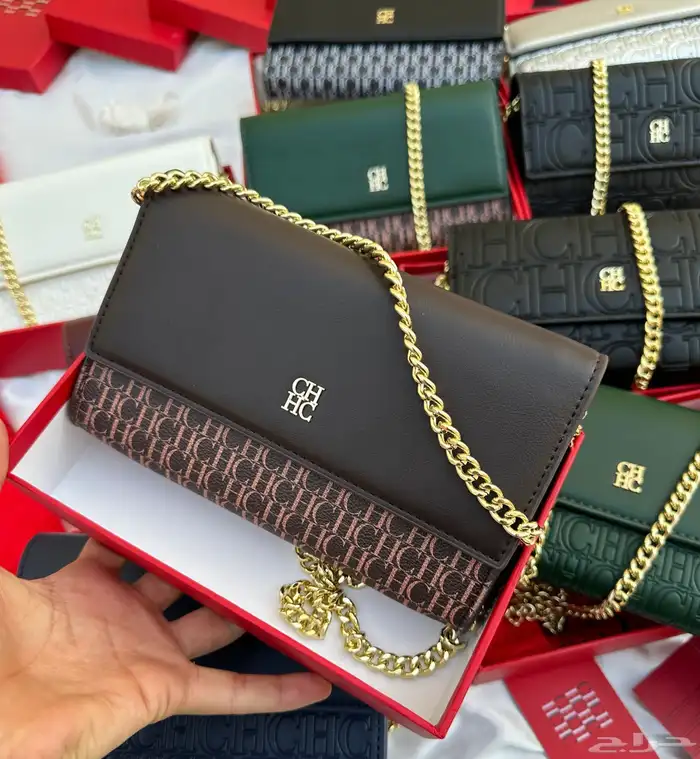 عروض اليوم الوطني بدت بعض الشنط ب155 والشوزات ب 194بس 54