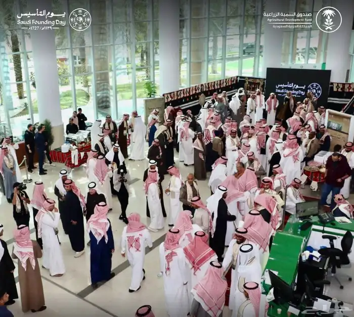 تنظيم فعاليات و تزيين المباني في اليوم الوطني والتوزيعات 8