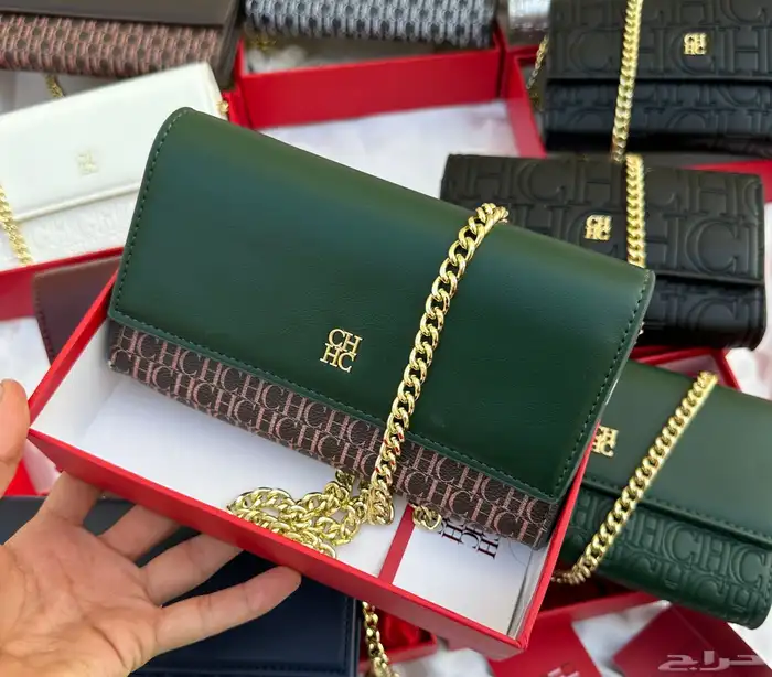 عروض اليوم الوطني بدت بعض الشنط ب155 والشوزات ب 194بس 50