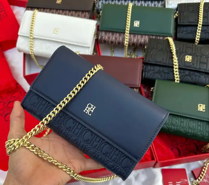 عروض اليوم الوطني بدت بعض الشنط ب155 والشوزات ب 194بس 48