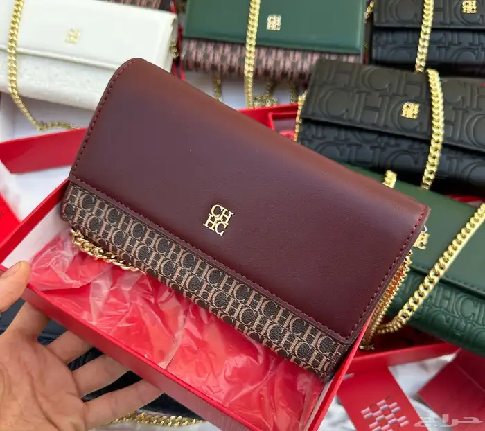 عروض اليوم الوطني بدت بعض الشنط ب155 والشوزات ب 194بس 49