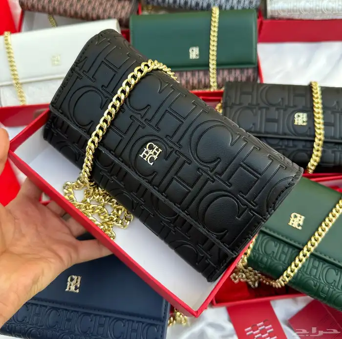 عروض اليوم الوطني بدت بعض الشنط ب155 والشوزات ب 194بس 51