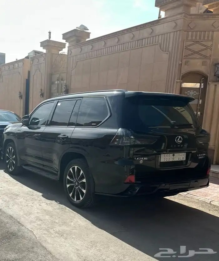 للبيع لكزس ديزل أسود داخل بيج 2019 2