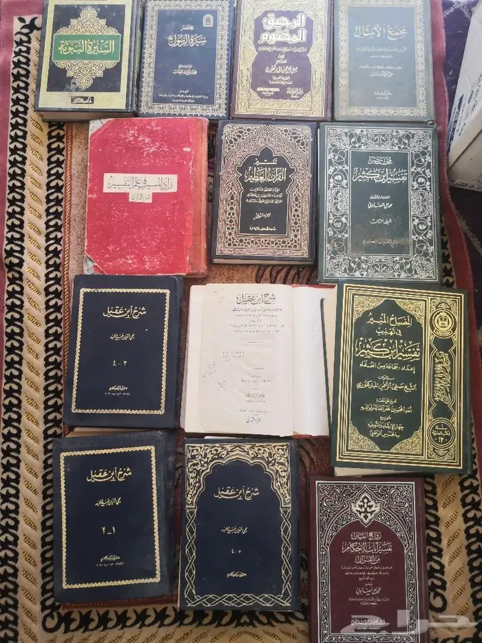 مجلدات دينيه نضيفه وطبعات قديمه 0