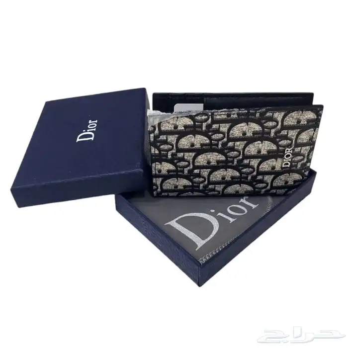 محافظ او ابواك رجالية ماركات عالمية مختلفة 84