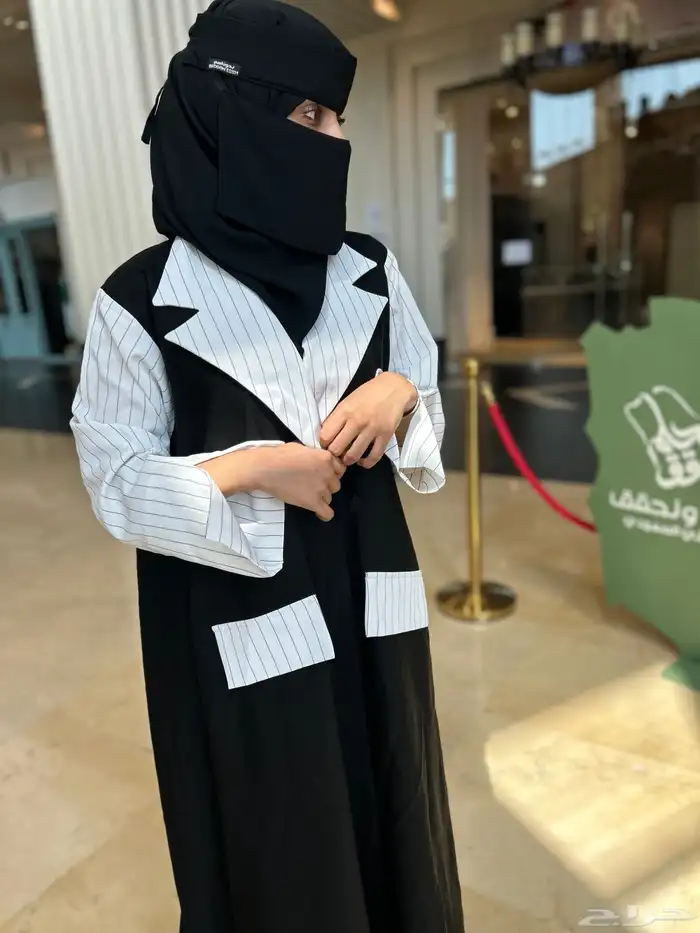 لكل عبايه حكايه عبايات فاخره تطريز وخرز وتطريز يدوي ورسم 18