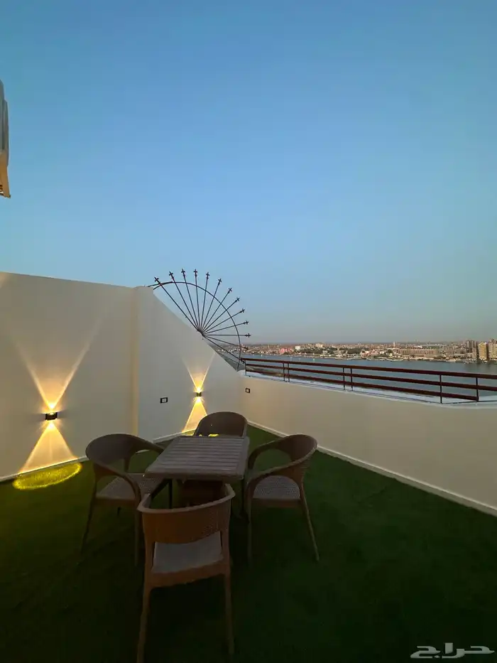 شقة بالقاهرة على النيل للبيع او للايجار 3