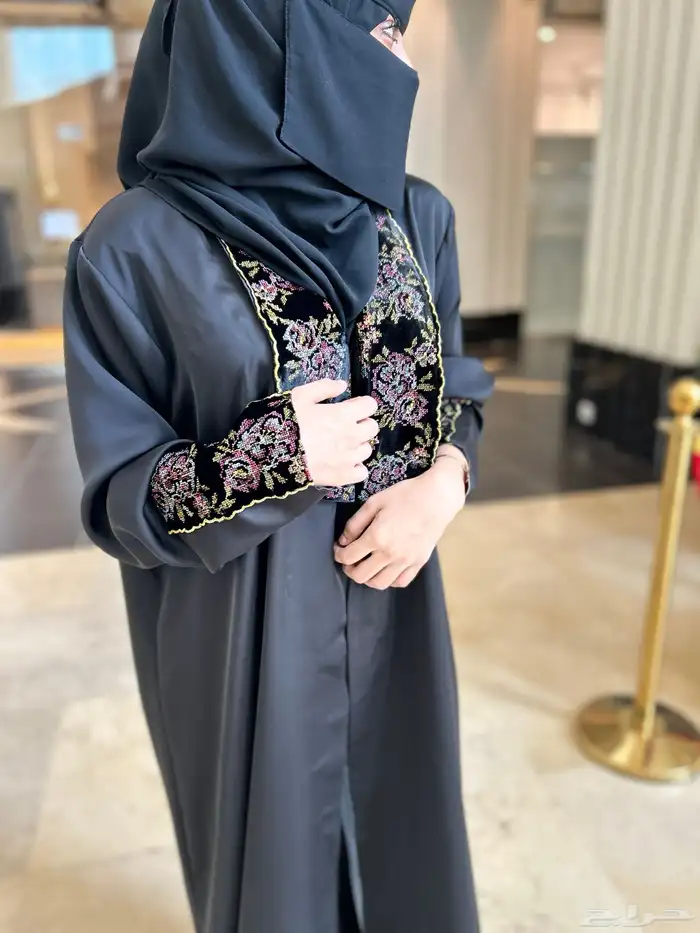 لكل عبايه حكايه عبايات فاخره تطريز وخرز وتطريز يدوي ورسم 10