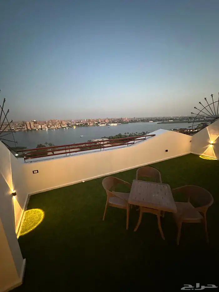 شقة بالقاهرة على النيل للبيع او للايجار 1