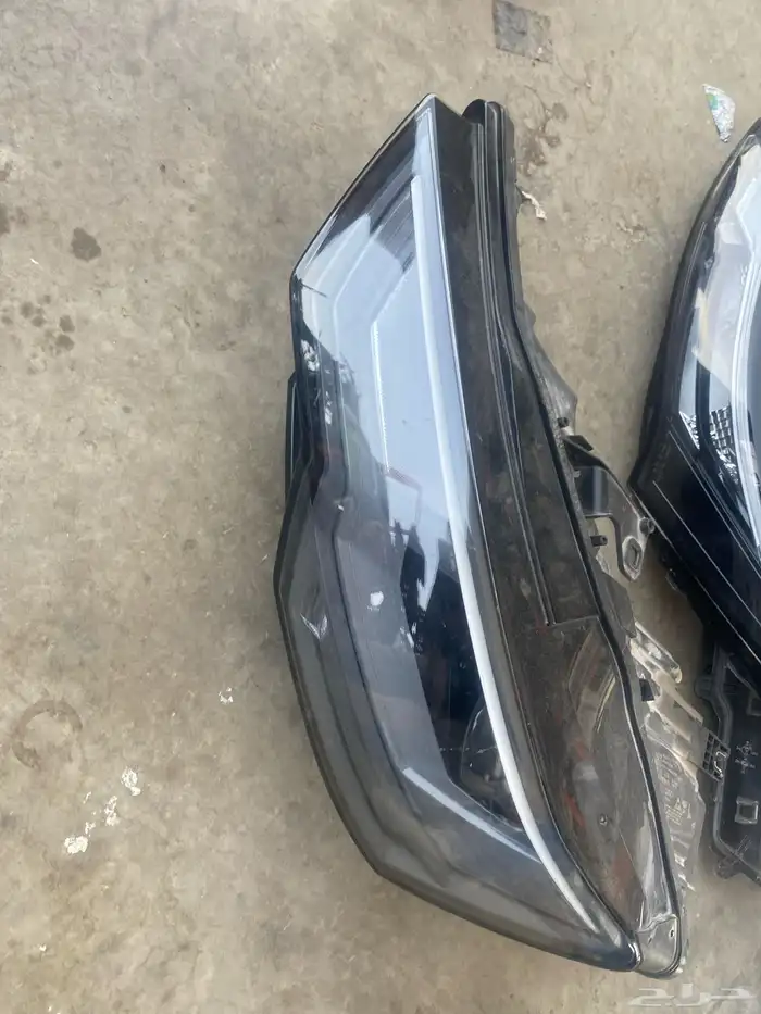 شمعه يسار اودي A6 0