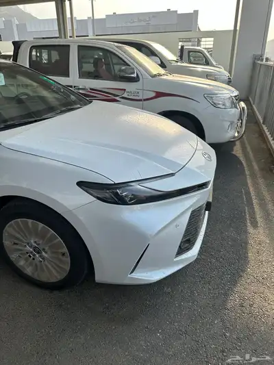كامري 2025 LE بنزين 1