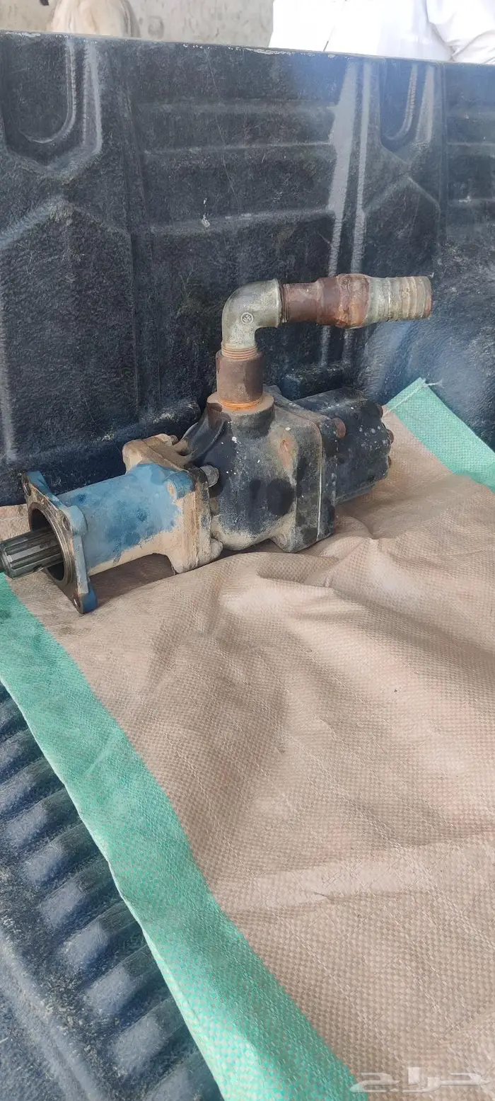 للبيع طرمبة قلاب عشرة مسمار 0