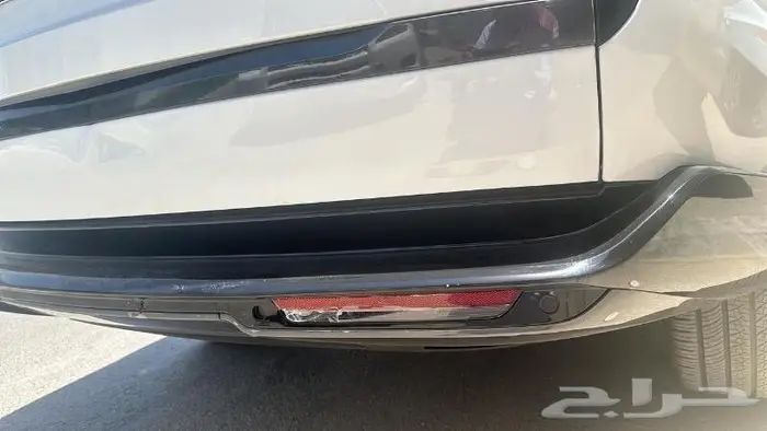 صدام خلفي رنج روفر 2022 3