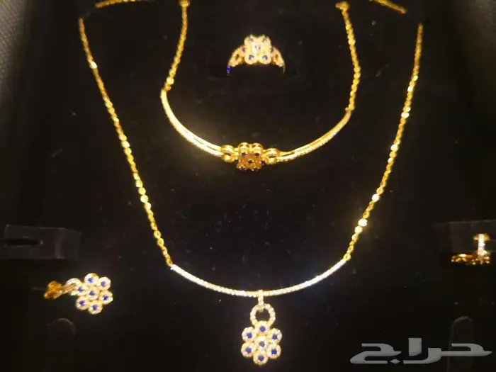 طقم ذهب عيار 18 أنيق 0