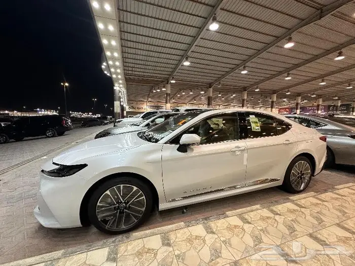 كامري جراندي 2025 لون اسود 7