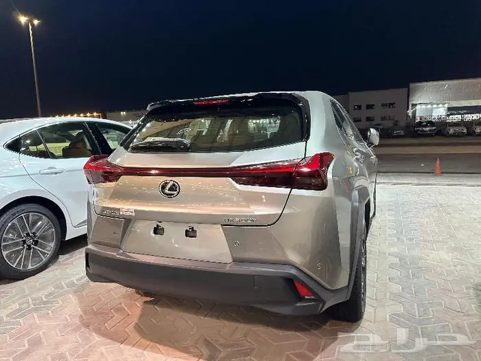 لكزس UX 300H بحريني هايبرد 5