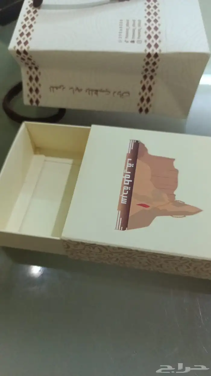طباعه اكواب استيكرات بروشورات فولدرات هوية تجاريه 20