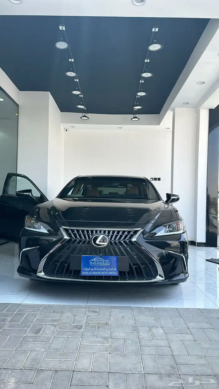 مكتب تاجير سيارات فارهة وعروض خاصه 0