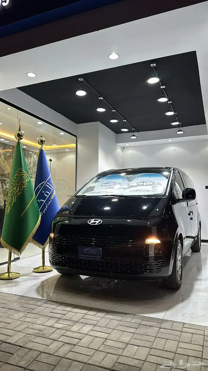 مكتب تاجير سيارات فارهة وعروض خاصه 3