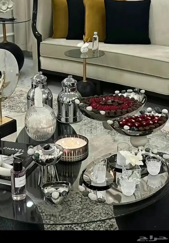 طاولات حسب الطلب 0