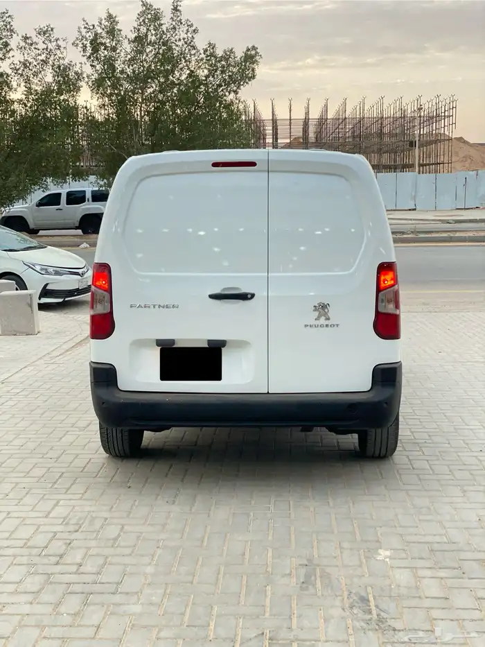 بيجو بارتنر شاص طويل ديزل يوجد كميه 5
