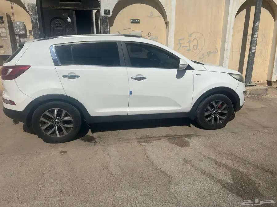 سبورتاج 2013 فل كامل 2000cc ممشى 360 الف 0