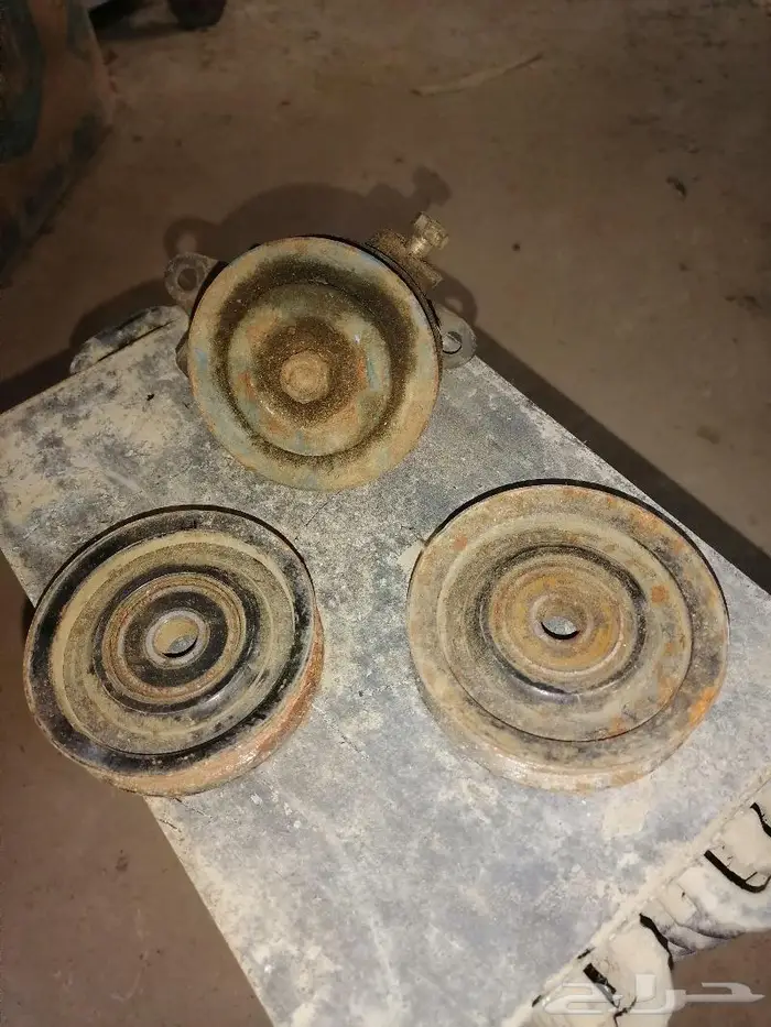 قطع غيار نيسان سيارة رياضيه وارد اليبان 81