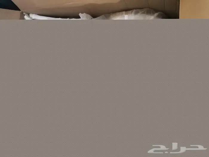 طاولات ستيل فضية وذهبية ت ضفي لمسة من البهاء على كل مناسبة 82