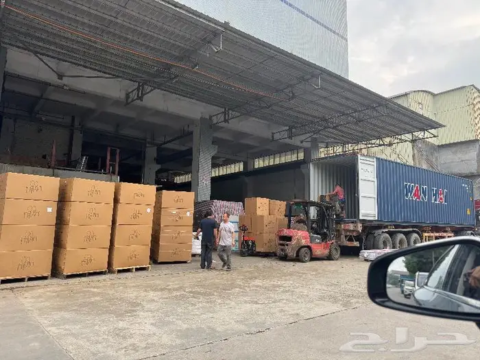 طاولات ستيل فضية وذهبية ت ضفي لمسة من البهاء على كل مناسبة 89
