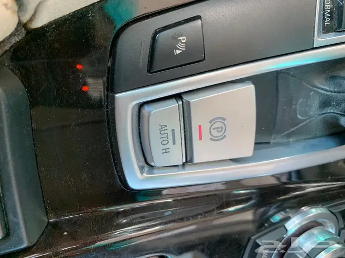 Bmw الفئة الخامسة ( اكسسوارات داخليه ) 13