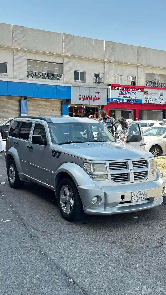 للبيع دوج نيترو موديل 2011 1