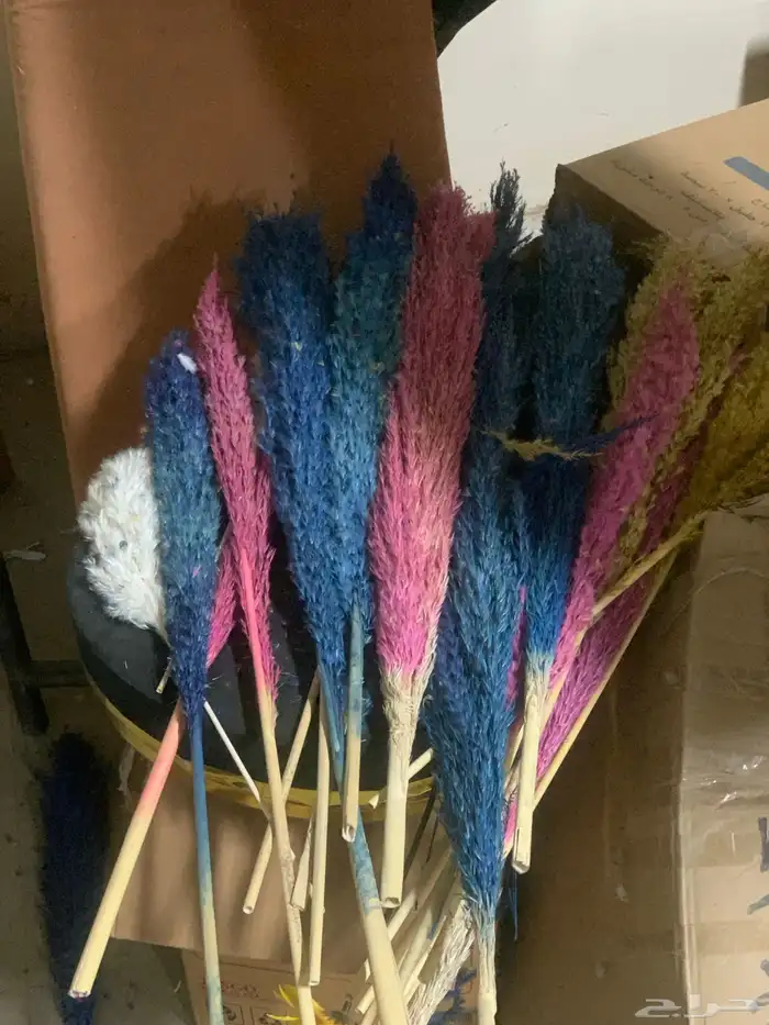 للبيع اغراض محل ورد وهدايا 2