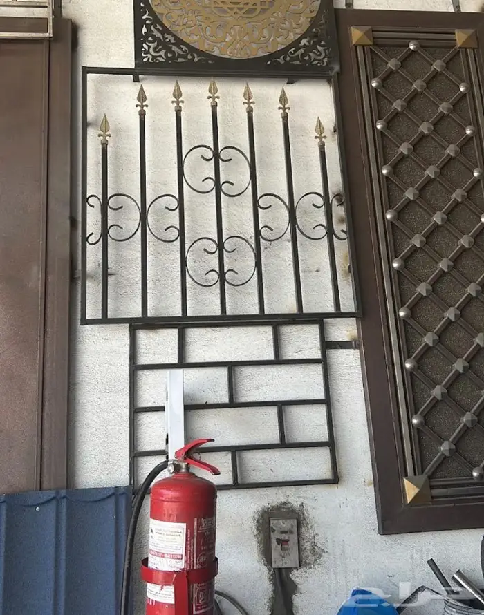 ورشة طارق باوزير للحداده والامنيوم و الكلدنق 32