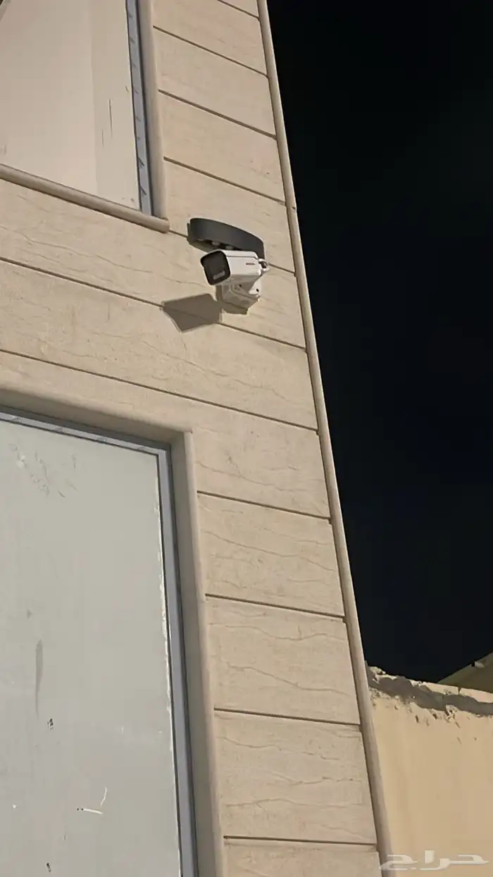 كاميرات مراقبه 1