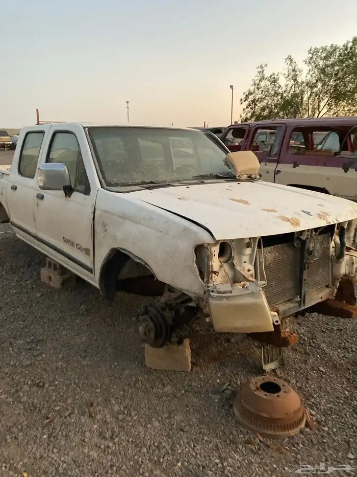 للبيع قطع غيار ددسن جميع الموديلات 2