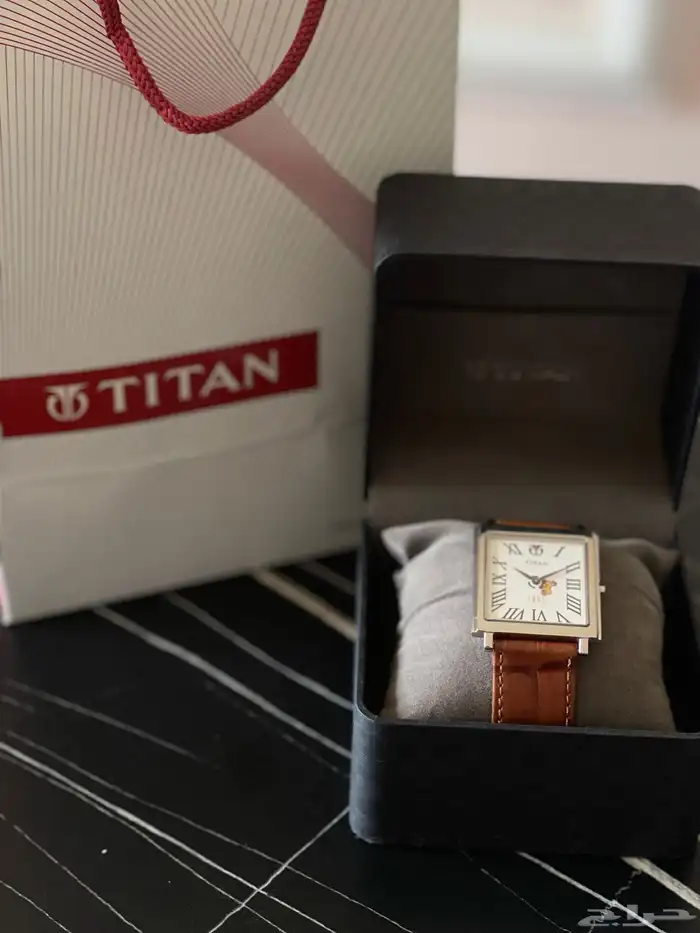 ساعة ( TITAN ) كلاسيكي فاخرة ونادرة 2