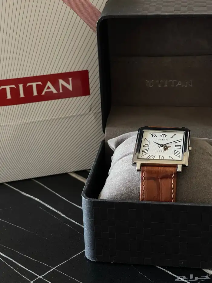 ساعة ( TITAN ) كلاسيكي فاخرة ونادرة 1