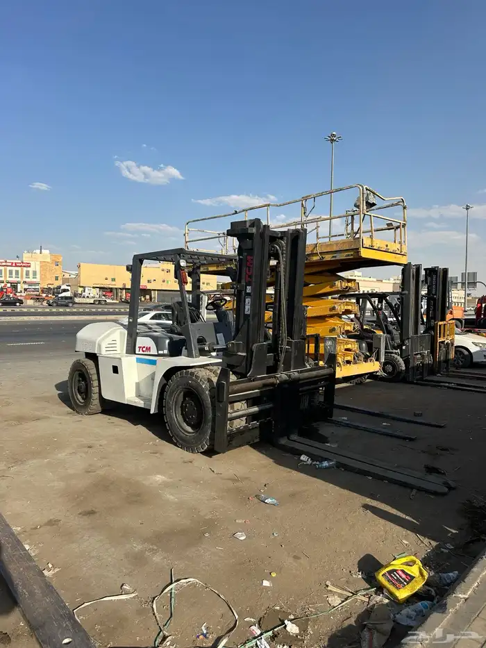 لتأجير الروافع الشوكيه والكرينات الونش رافعة شوكية شهري يوم 5