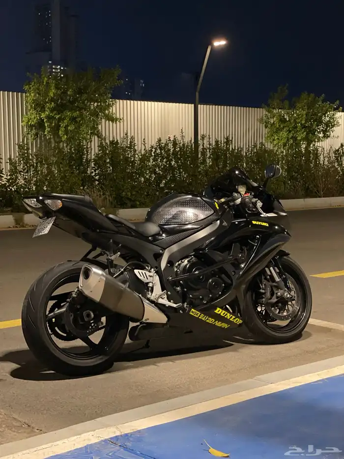 للإيجار دباب سوزوكي مقاس 750 0