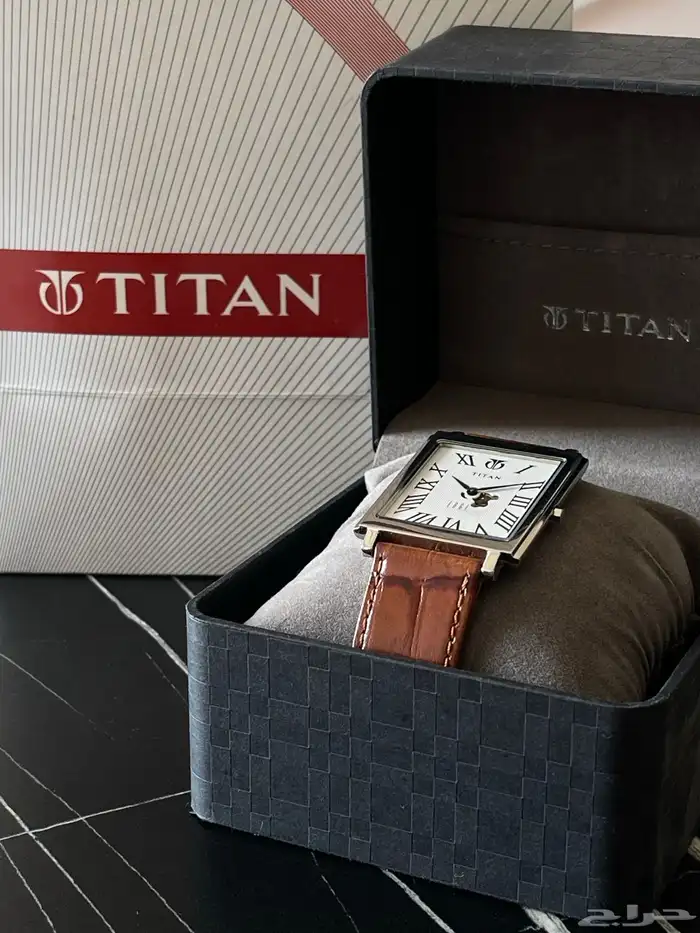 ساعة ( TITAN ) كلاسيكي فاخرة ونادرة 0