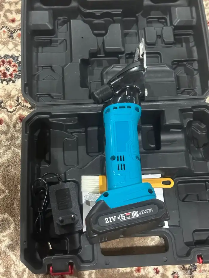 ماكينة حلاقه على البطاريه 1