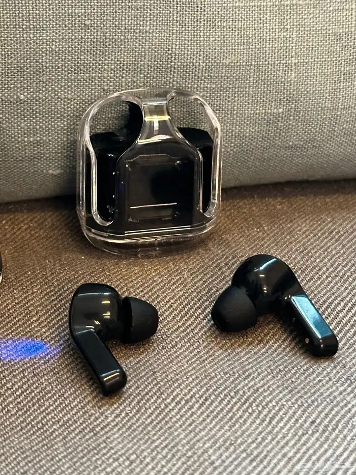 سماعة بلوتوث ايربودز جديدة غير مستعملة 11