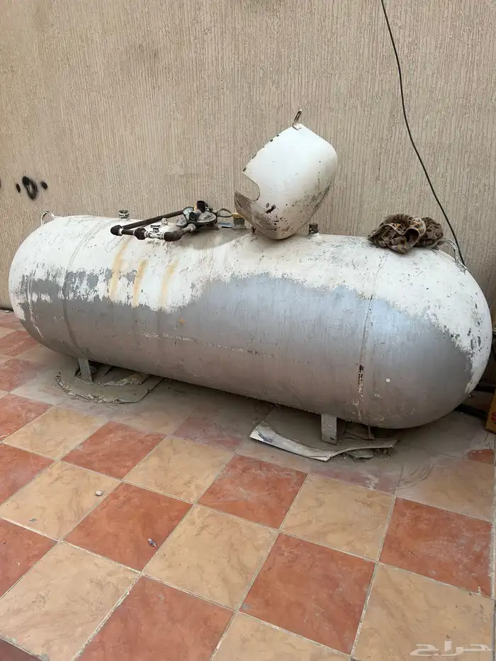 خزان غاز كبير 1