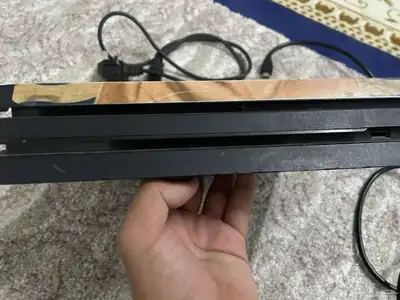 سلام عليكم سوني فور ثلاث طبقات للبيع كل شيء شرط 5