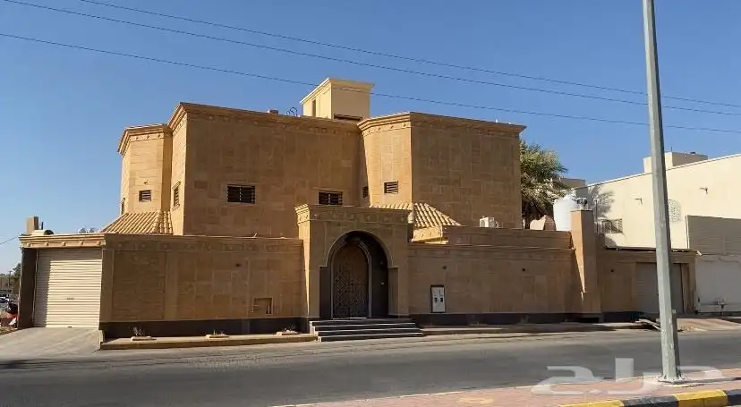 للبيع في حي الفيصلية بحفرالباطن فلة فاخرة 4