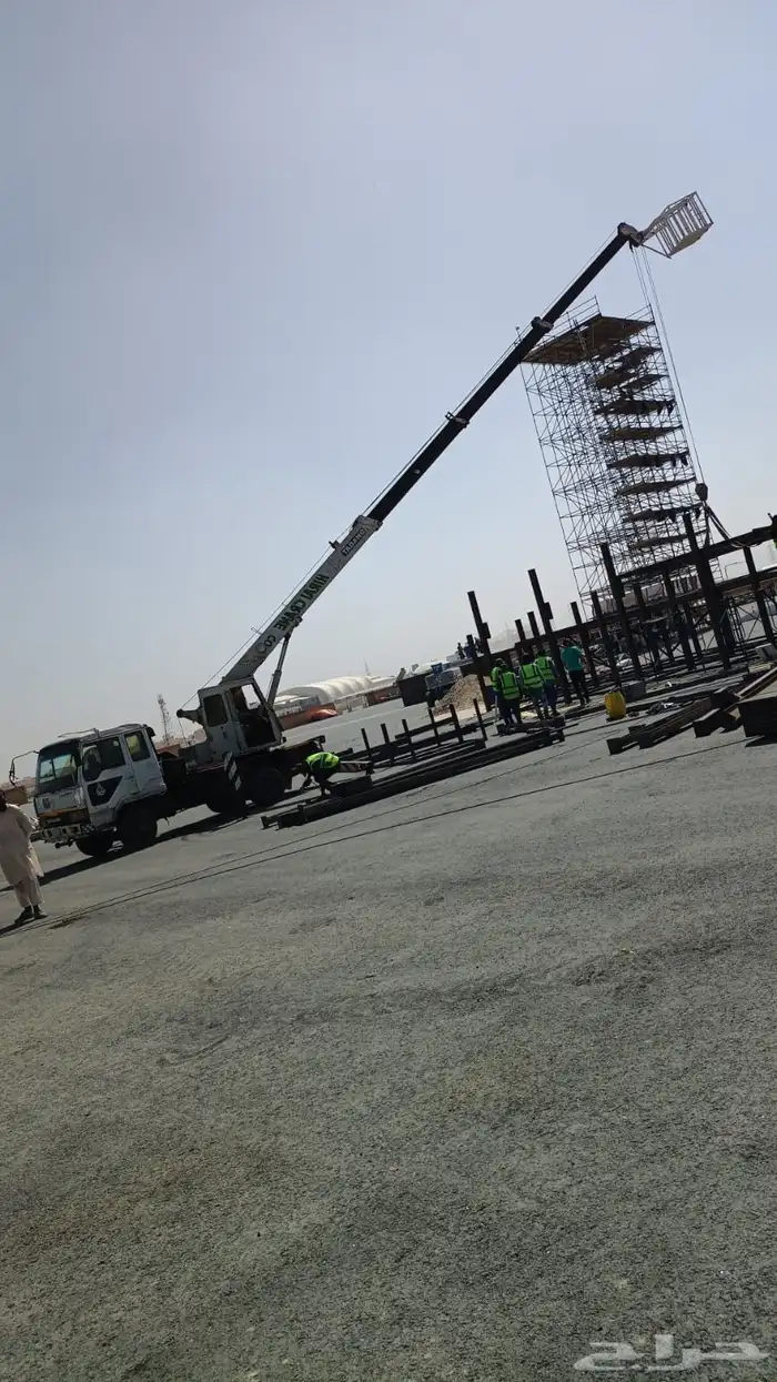 لتأجير الروافع الشوكيه والكرينات الونش رافعة شوكية شهري يوم 3