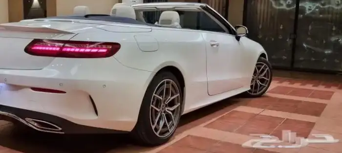 مرسيدس E200 كشف لون مميز 2022 24