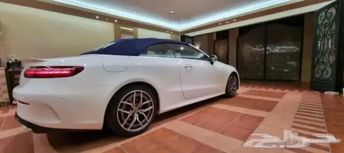 مرسيدس E200 كشف لون مميز 2022 32