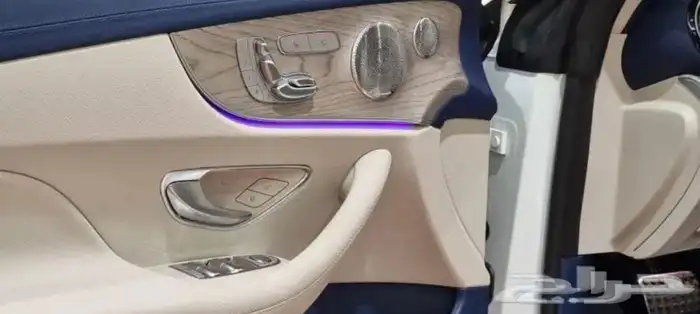 مرسيدس E200 كشف لون مميز 2022 20