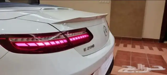 مرسيدس E200 كشف لون مميز 2022 36